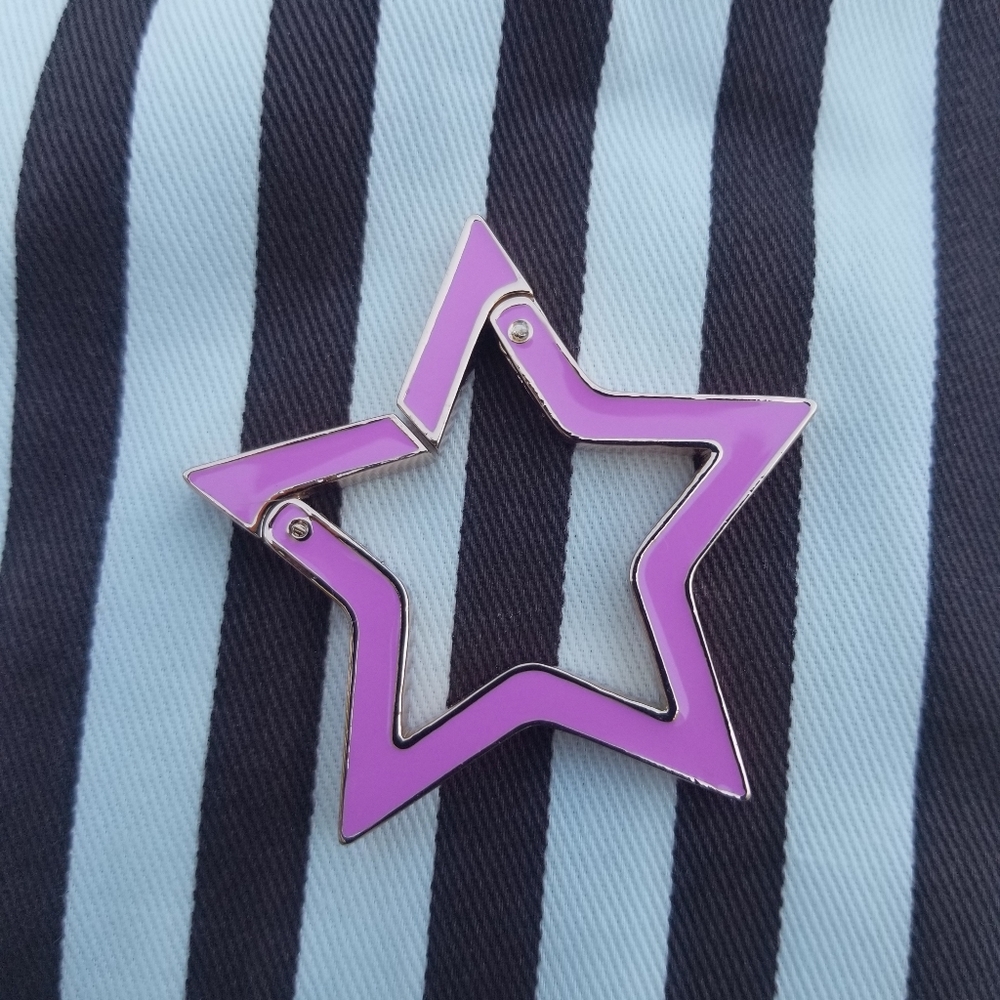 Henri bendel key fob